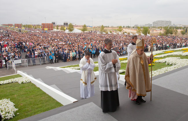 Beatification of D. Álvaro and new headquarters of the Clinic in Madrid