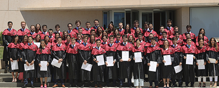 Graduation of the XIV graduating class of the single Degrees of the School of Economics and XIV of the double degree with Law
