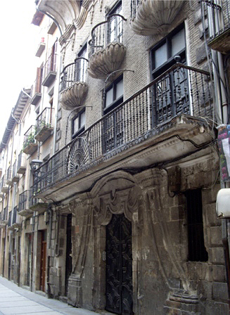 Estella. Calle Mayor Main façade of the Munárriz family house.