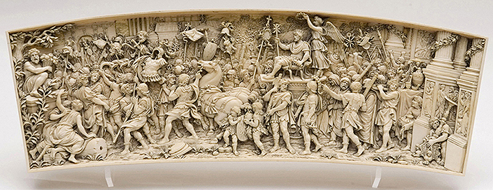 Ivory plaque with scene of the triumphal parade of Constantine. Museum of Navarra