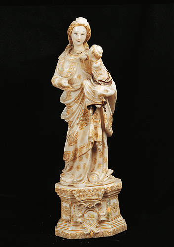 Anonymous copy of the Madonna di Trapani. Museum of Navarre.  Photo: Larrión and Pimoulier.