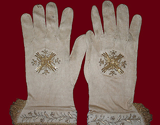 Bishop Irigoyen's gloves. Parish of Errazu