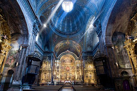 The parish church of Santa María de Los Arcos is one of the most significant examples of decorative baroque in Navarre.