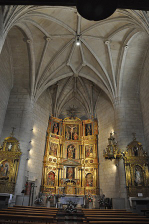 Armañanzas. Parish Church of San Andrés Main altarpiece and collaterals