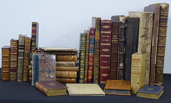 The Library Servicesof José María Azcona (1882-1951), a heritage collection from Navarre