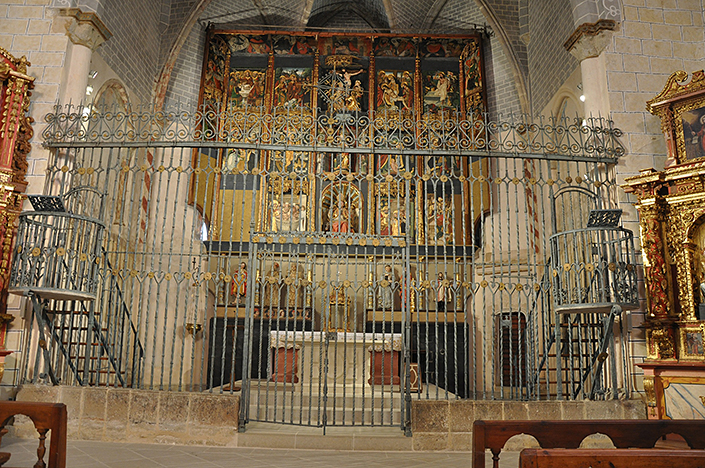 View of the grille and pulpits from 1595.