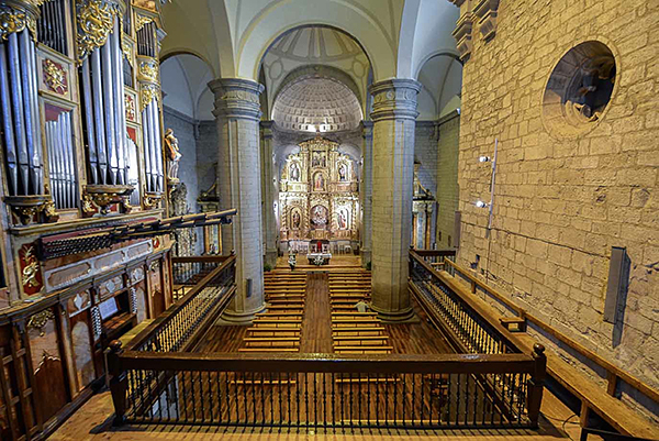 Interior of the parish church of Larraga, 16th-17th centuries. Photo I. Yoldi
