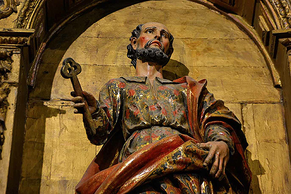 Sculpture of Saint Peter from the main altarpiece of Larraga, by Francisco Jiménez Bazcardo, 1697, polychromed in 1700 and polychromed again in 1748. Photo I. Yoldi