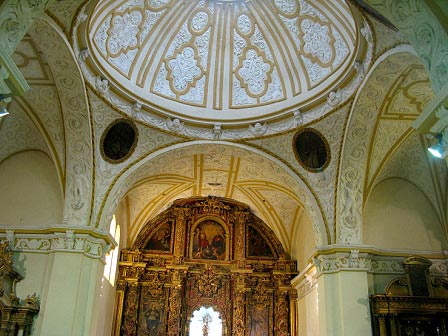 Villafranca. Basilica of Portal. Inside