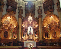 Triumph of the Baroque style in the interior: plasterwork, tribunes and altarpieces.