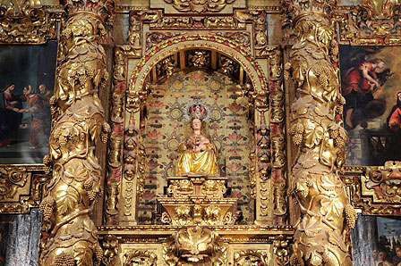 Virgin of the Rosary. Altarpiece of the Virgin of the Rosary, Sebastián de Sola y Calahorra, 1671-1679.  Church of the Rosary, Corella.