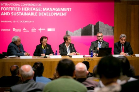 roundtable of the congress International on Fortified Heritage: management and development Sustainable, held in Pamplona in October 2014 Joao Campos, María Cruz, Víctor Echarri (moderator), Fernando Cobos and Salvador Moreno