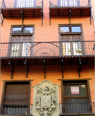 The house of the Aoiz de Zuza family on Chapitela street