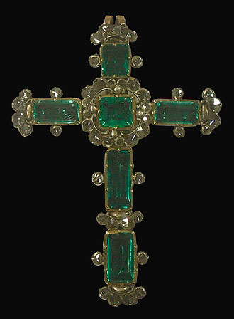 Pectoral cross. Gold, emeralds and diamonds