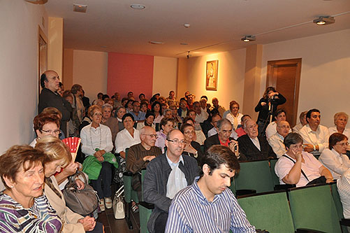 Public attending the last session of the lecture series