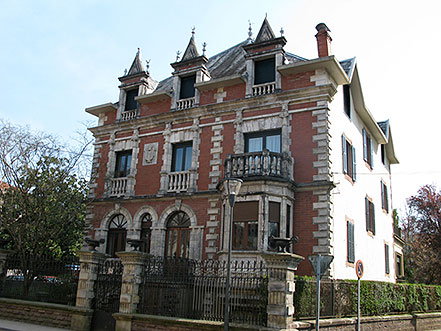 Manuelenea House. Elizondo