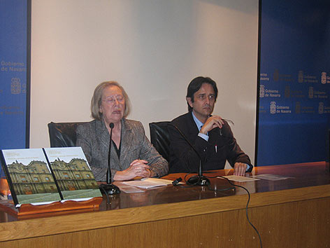Mª Concepción García Gainza, director of the Chair de Patrimonio y Arte Navarro, and Ricardo Fernández Gracia, Deputy Director, at the moment of the presentation of the volume.