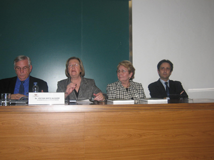 From left to right, Víctor Nieto, María Concepción García Gainza, Carmen Saralegui and Ricardo Fernández Gracia.