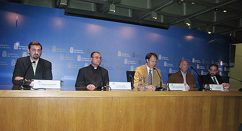 roundtable Gerardo Díaz Quirós, Javier Aizpún, José Javier Azanza López (moderator), José Antonio Eslava and Joaquín Lorda Iñarra.