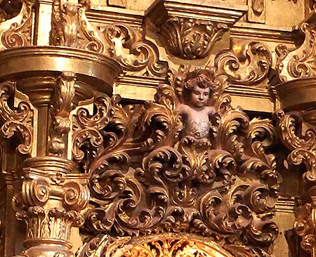 Detail of the altarpiece of the Virgin of the Castle of Roncal.