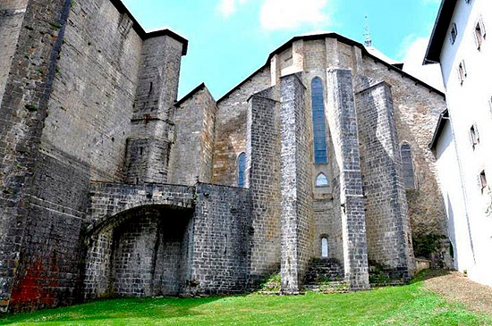 Adaptation and ingenuity: the architectural project of Santa María de Roncesvalles