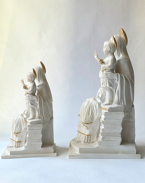 Sizes 18 and 24 cm of the Madonna of the Virgin of the campus